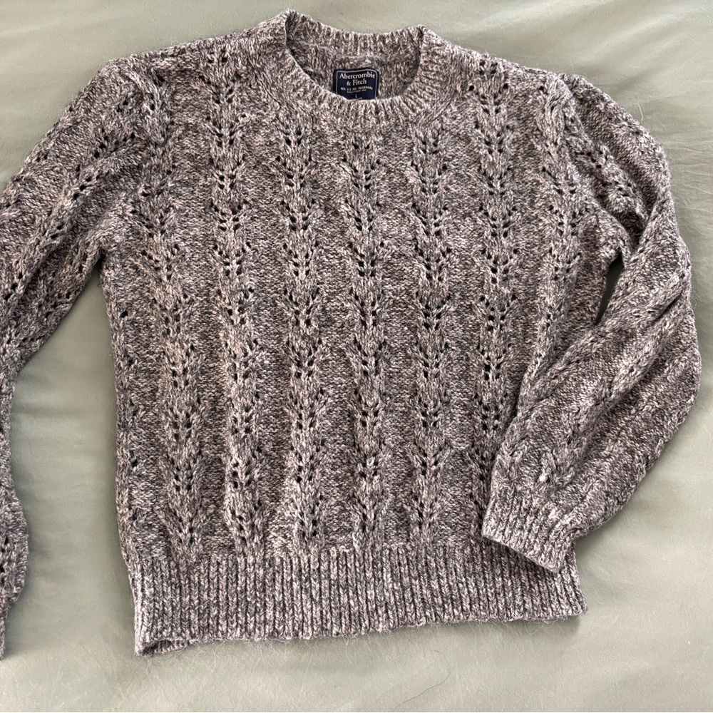 Abercrombie & Fitch Women’s Textured Gray Sweater